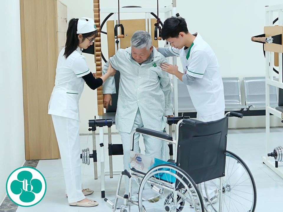 Người cao tuổi không chỉ lão hóa về ngoại hình ... mà còn lão hóa về tinh thần